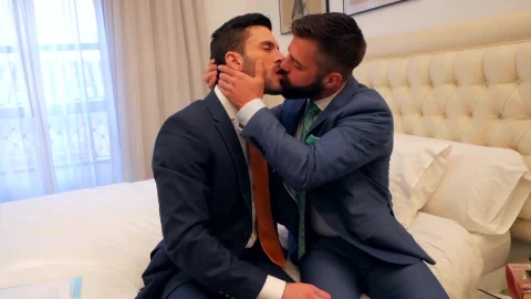 menatplay: Eye-Catching Orange Tie and Scorching Lesson